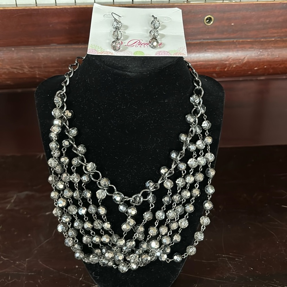Premier Designs necklace and earrings‎ set EUC